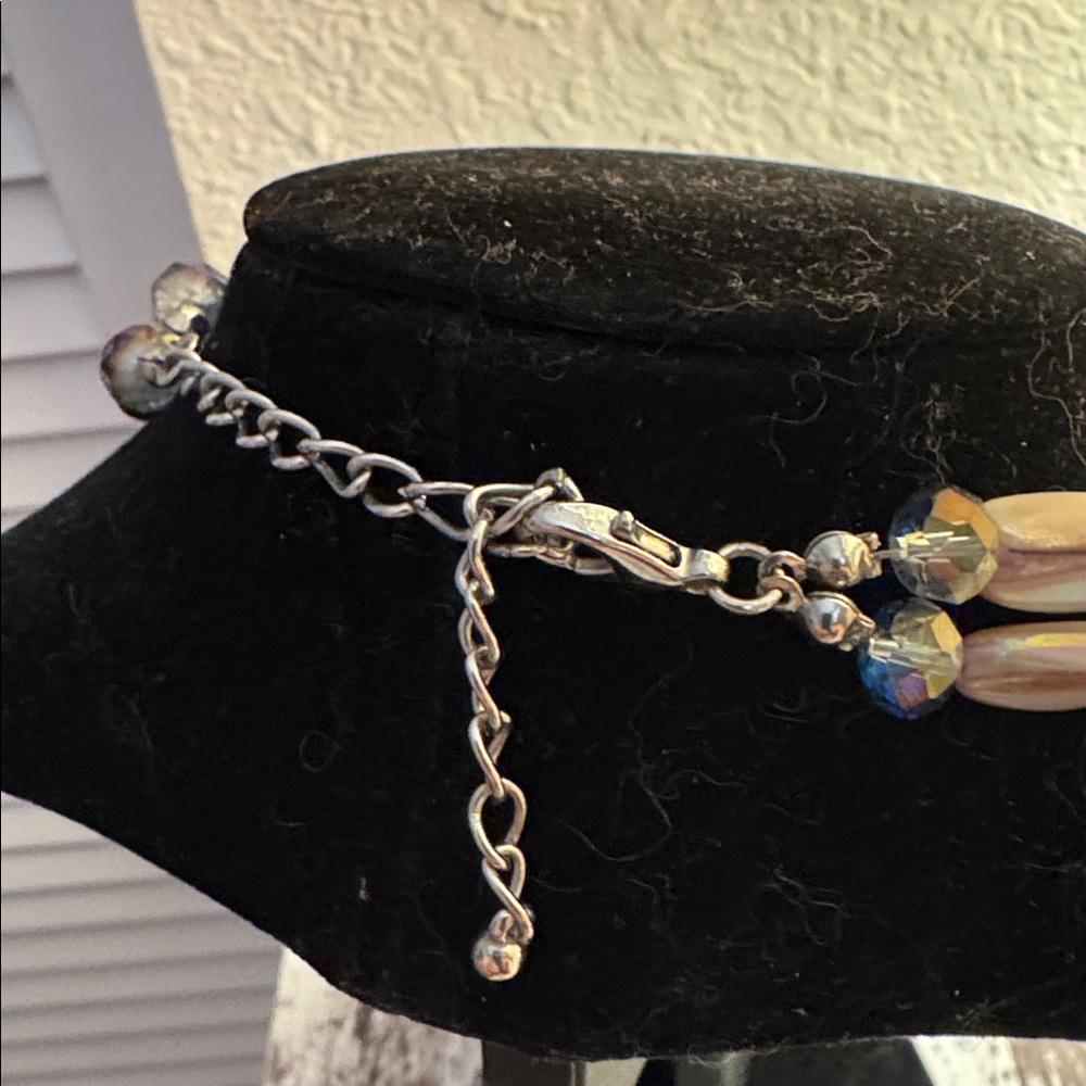 Double Stack Beaded Iridescent Necklace Euc - image 3